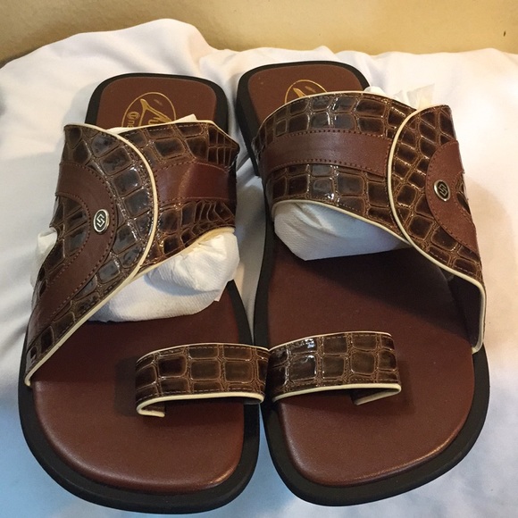 Brown slippers for men main image 6